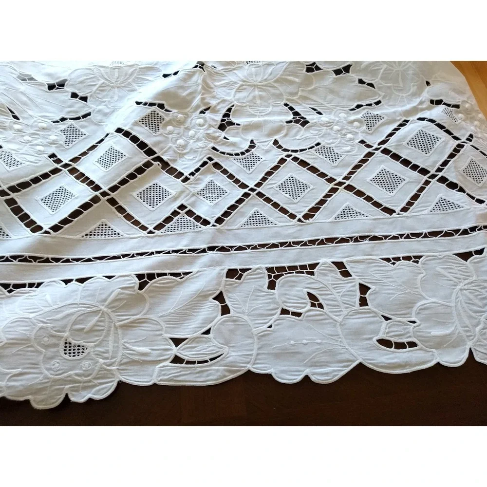 Lace TABLECLOTH 116